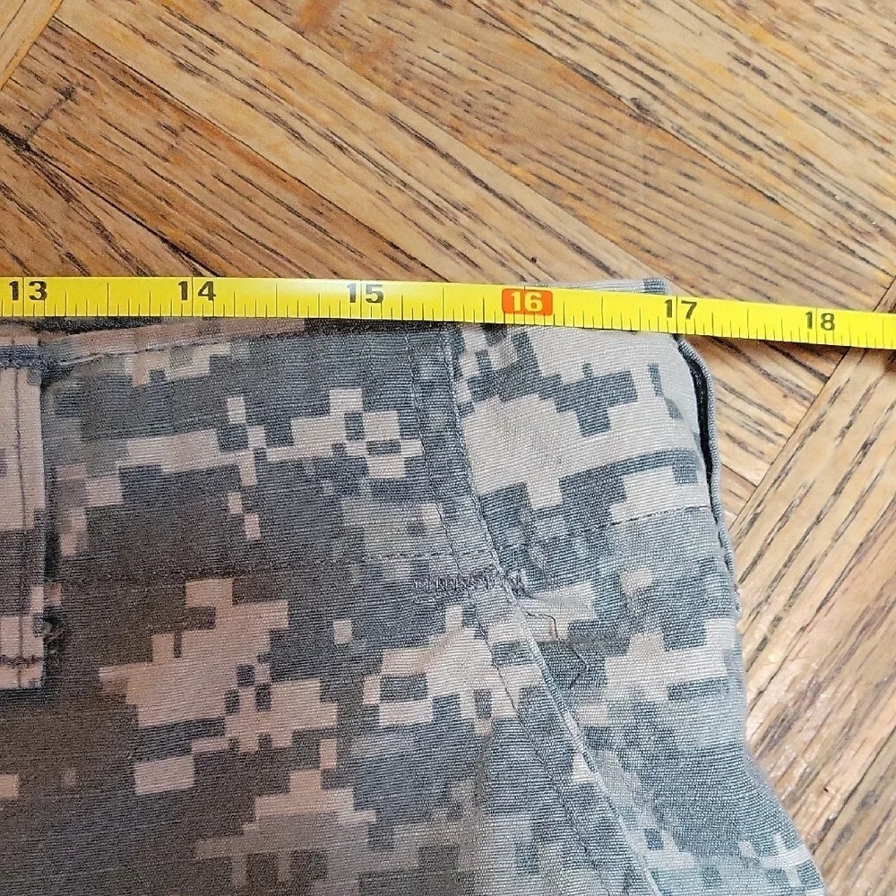 Men's Camouflage Army Cargo Trousers & Shorts Size Medium